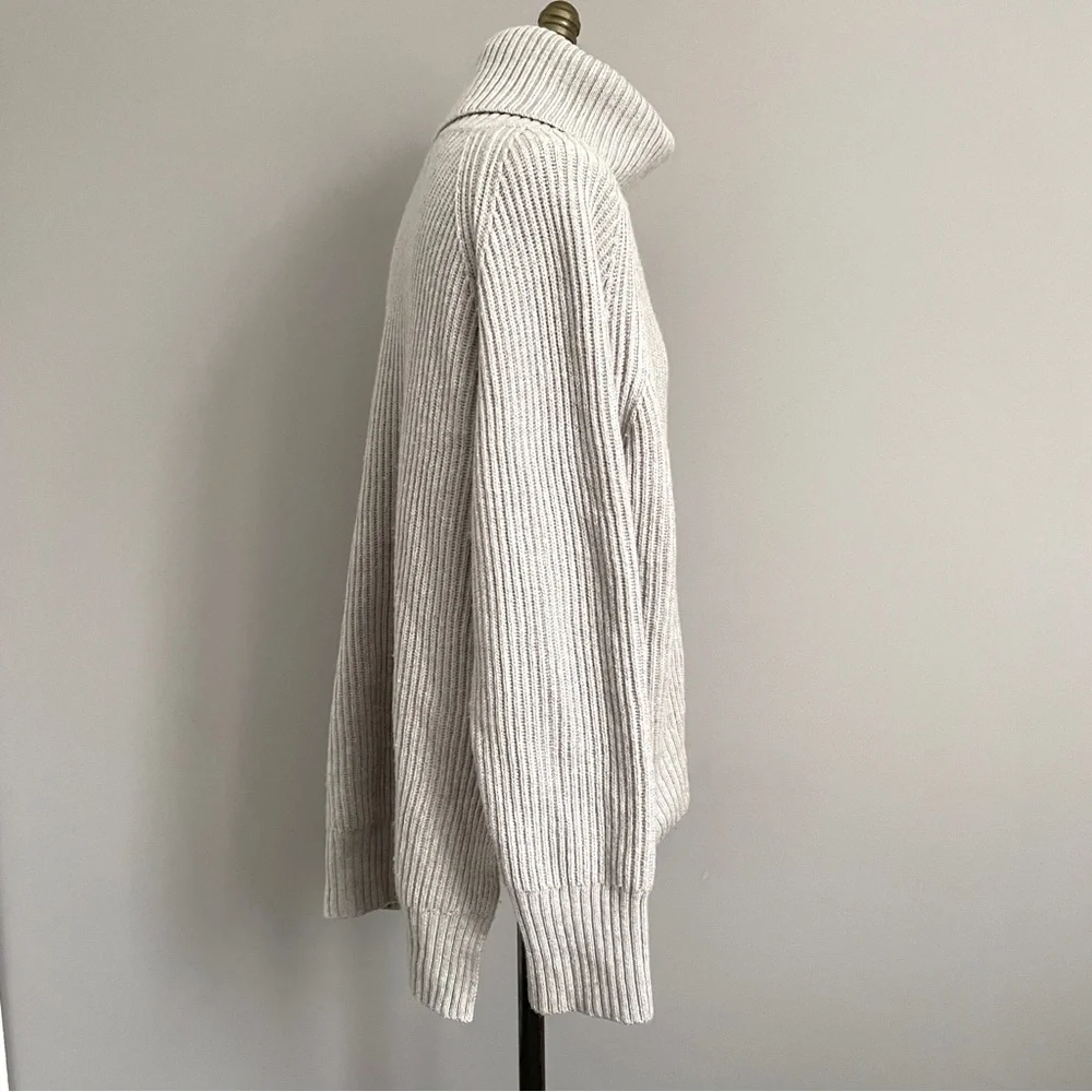 Aritzia Wilfred Wool Turtleneck Lin Sweater​ - Large, 100% Wool - Picture 6 of 13